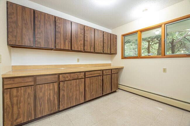 Building Photo - 3928 Sorenson Rd