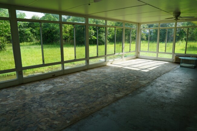 Building Photo - 14379 Duckworth Rd