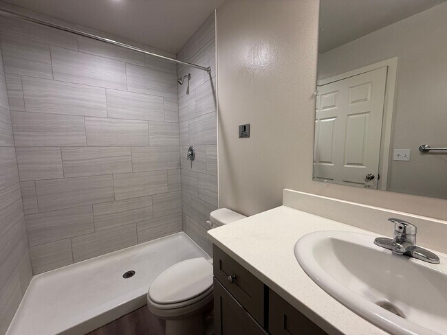 Building Photo - 5307 Smitten Street #3