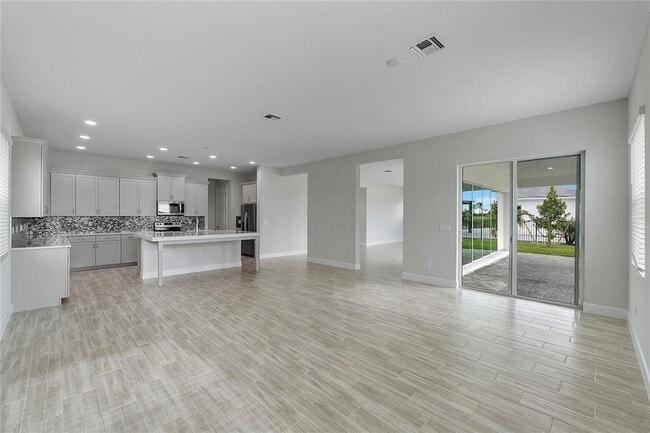 Building Photo - 5217 Liberty Ln