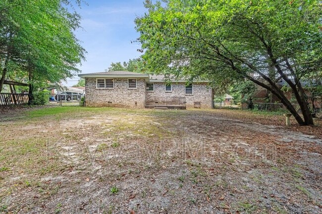 Building Photo - 3301 Westmont Dr
