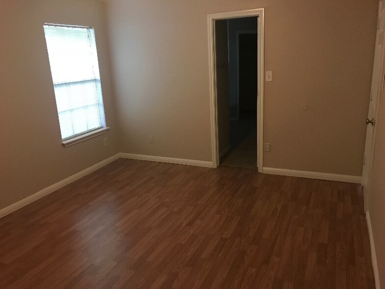 Building Photo - 13016 Garfield Ln