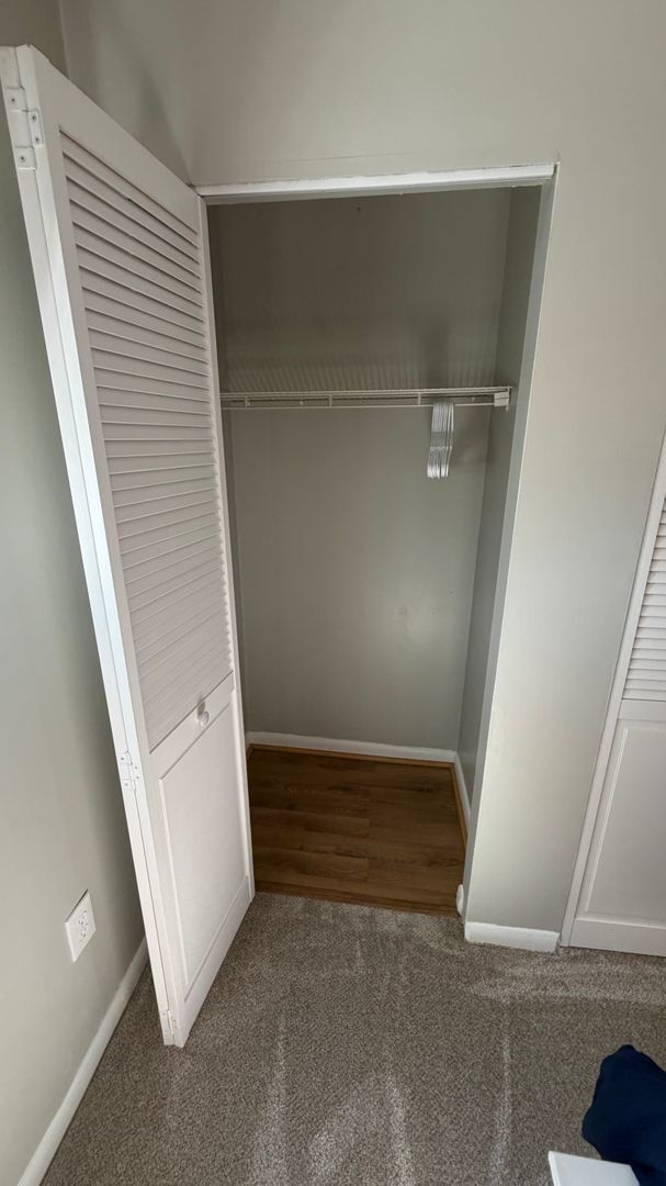 Building Photo - 3600 Thomas Dr