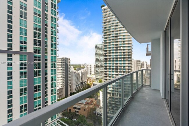 Building Photo - 1050 Brickell Ave