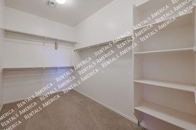 Building Photo - 41587 W Anne Ln