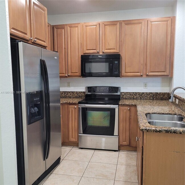 Building Photo - 27301 SW 140th Ct