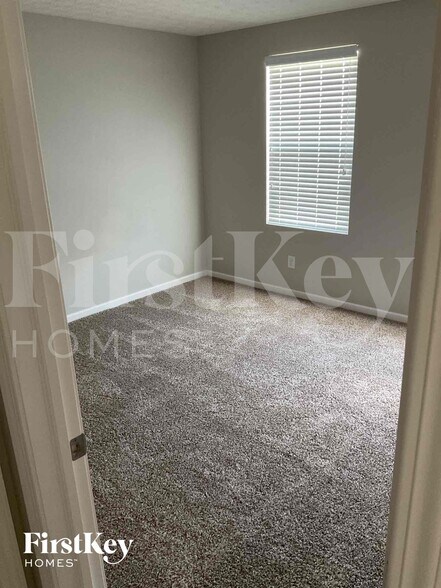 Building Photo - 5525 Goose Falls Dr