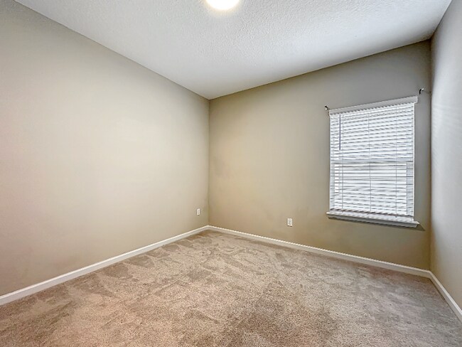 Building Photo - 9504 Lovage Ln