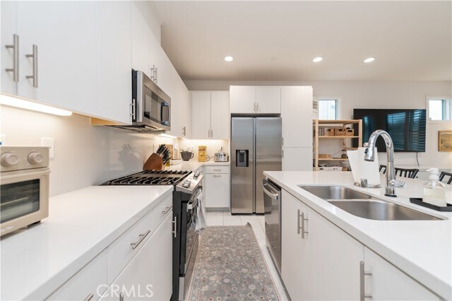 Building Photo - 2261 Horseback Rd