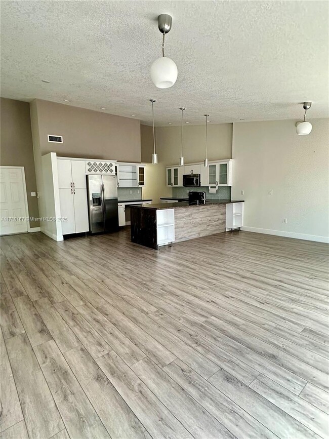 Building Photo - 10262 NW 52nd Ln