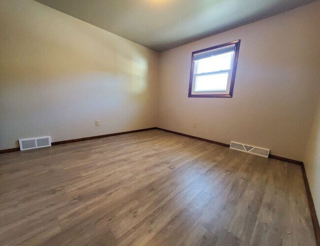 Building Photo - Coolidge