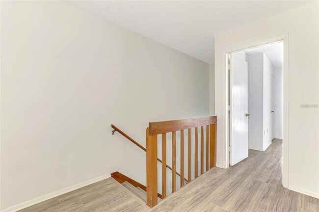 Building Photo - 935 Sunridge Way