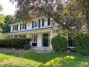 Building Photo - 32203 Olde Franklin Dr