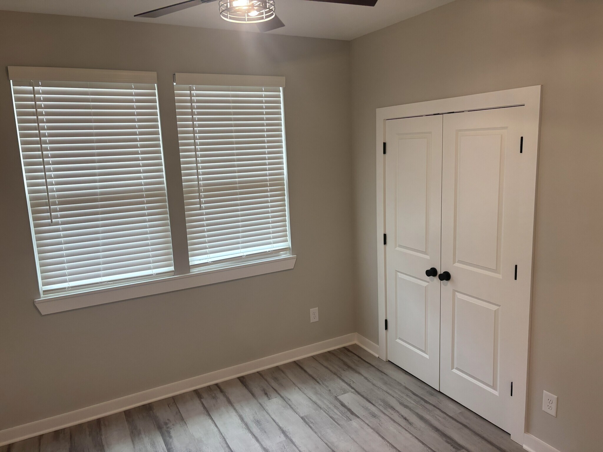 Building Photo - 439 Hobbs Ave