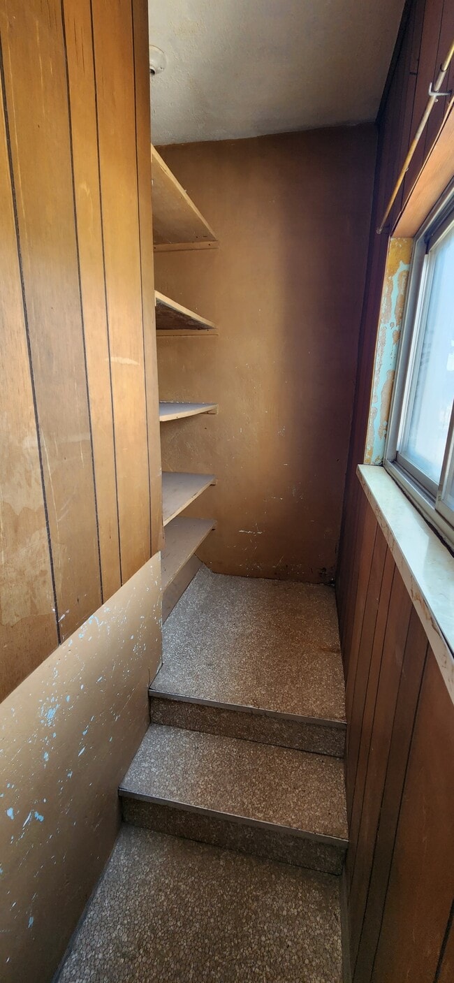 Building Photo - 585B S 1200 W