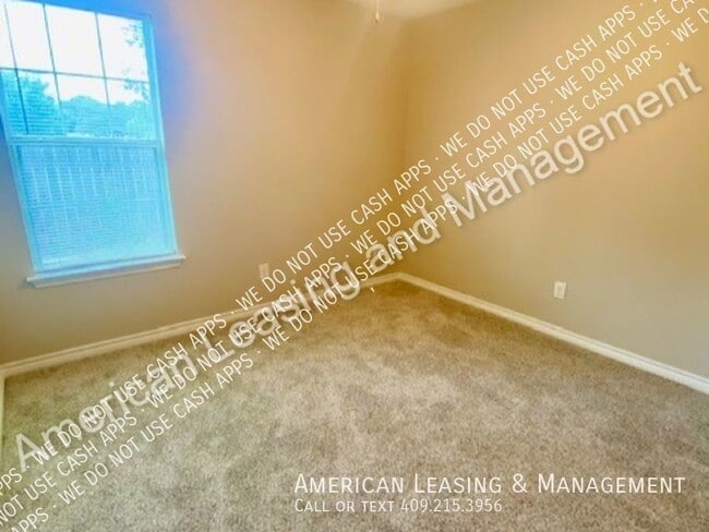 Building Photo - 1007 Cunningham Dr