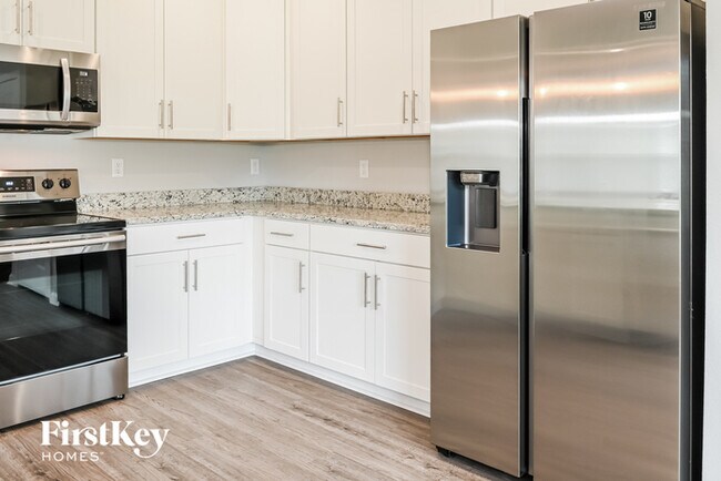 Building Photo - 10199 Mc Laurin Rd