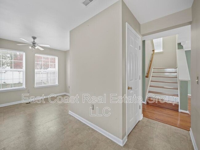 Building Photo - 238 Merrbaugh Dr