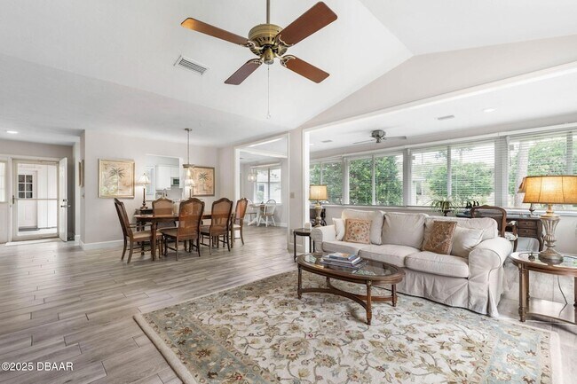 Building Photo - 4 Jasmine Run