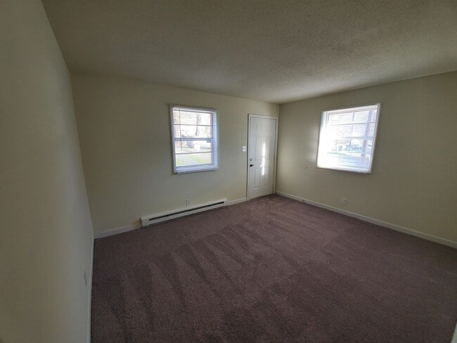 Building Photo - 910 Fiske St