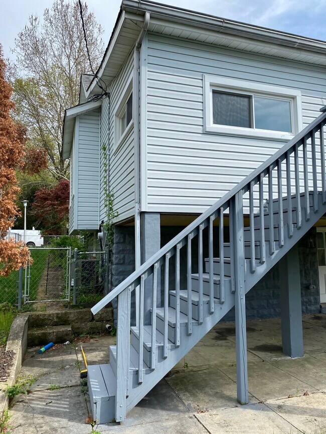 Building Photo - 4814 Arabia Ave