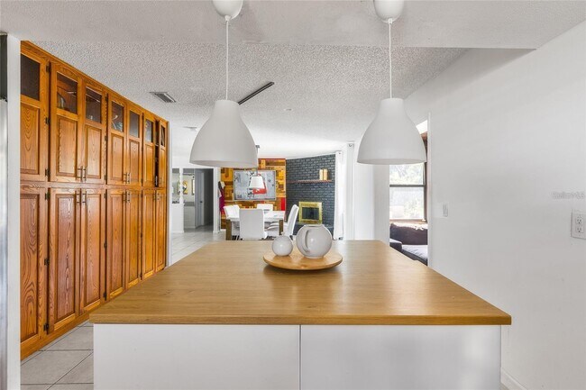 Building Photo - 5128 Lido St