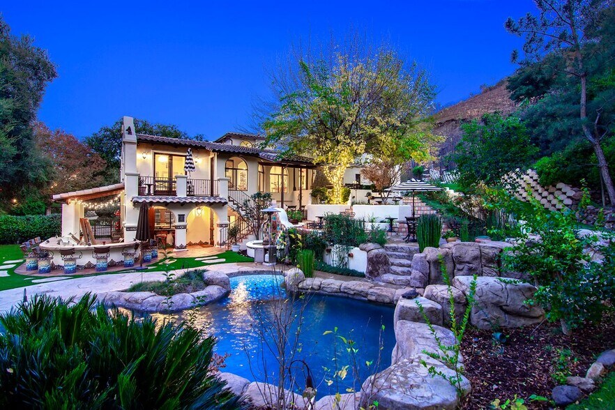 Building Photo - 31350 Lobo Canyon Rd