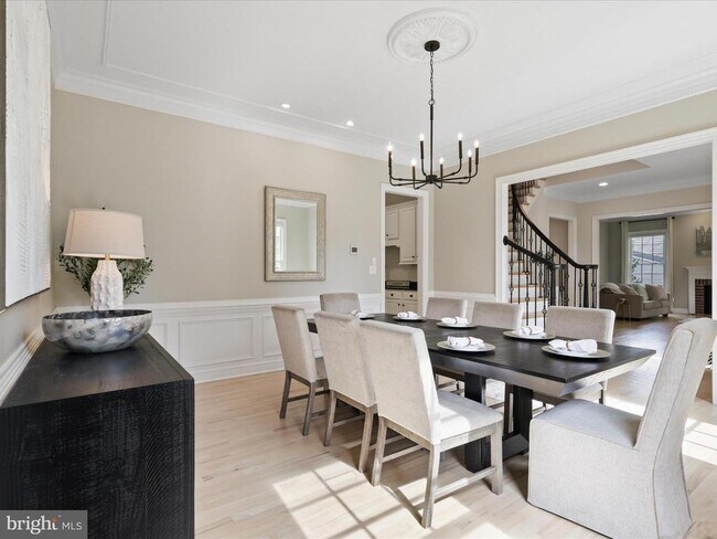 Building Photo - 904 Locust St