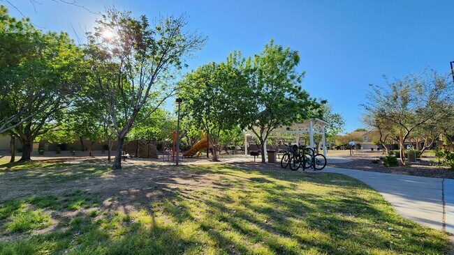 Building Photo - 4 Bedroom Home at the Grange in the Power ...