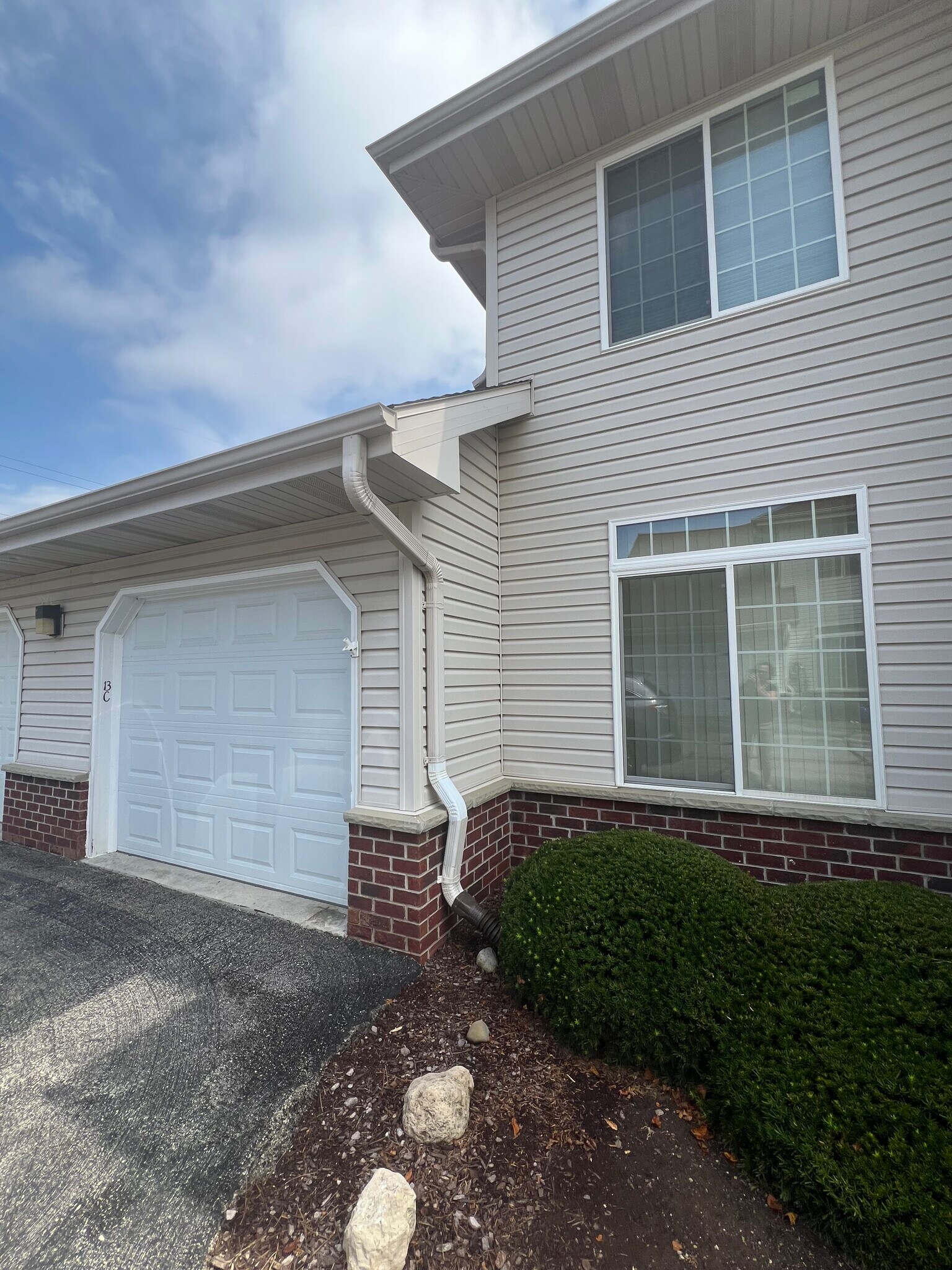 Building Photo - N43W32865 Rasmus Rd
