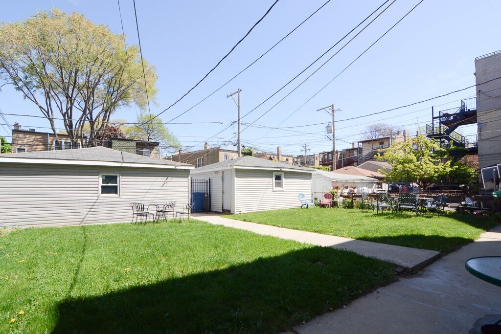 Building Photo - 2024 W Augusta Blvd