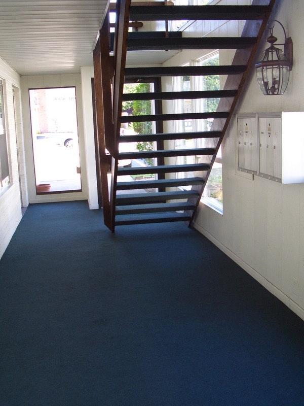 Building Photo - 8811 Schneider Ave