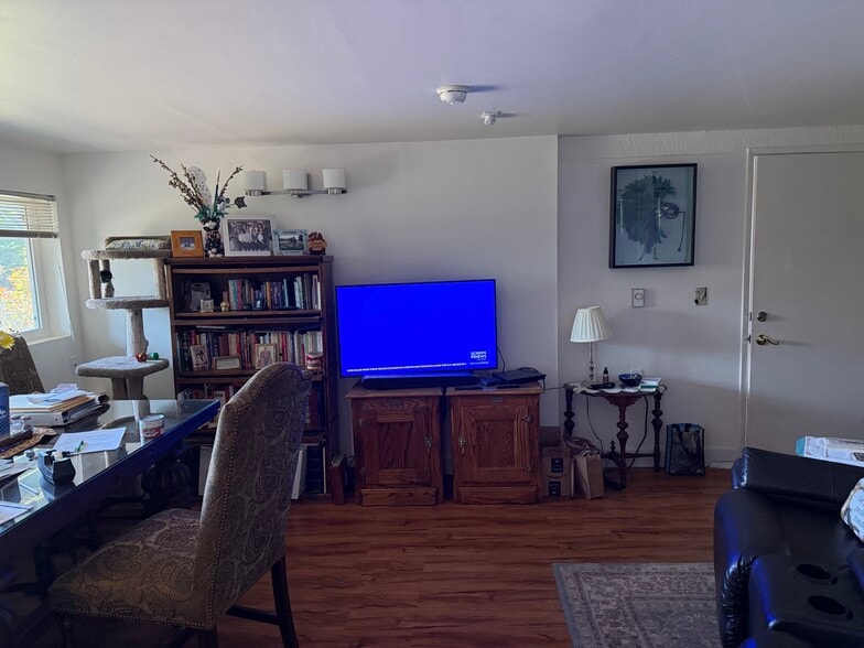 Living Room - 2832 W Mercer Way