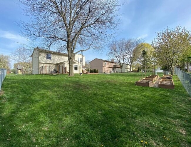 Building Photo - 23545 Valley Starr Dr