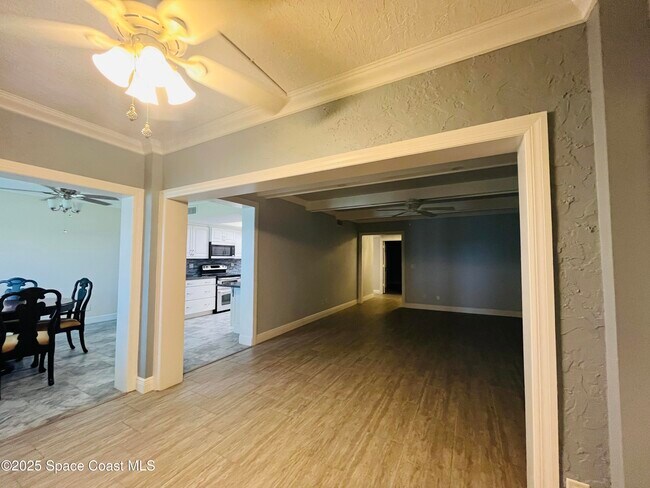 Building Photo - 115 Indian River Dr