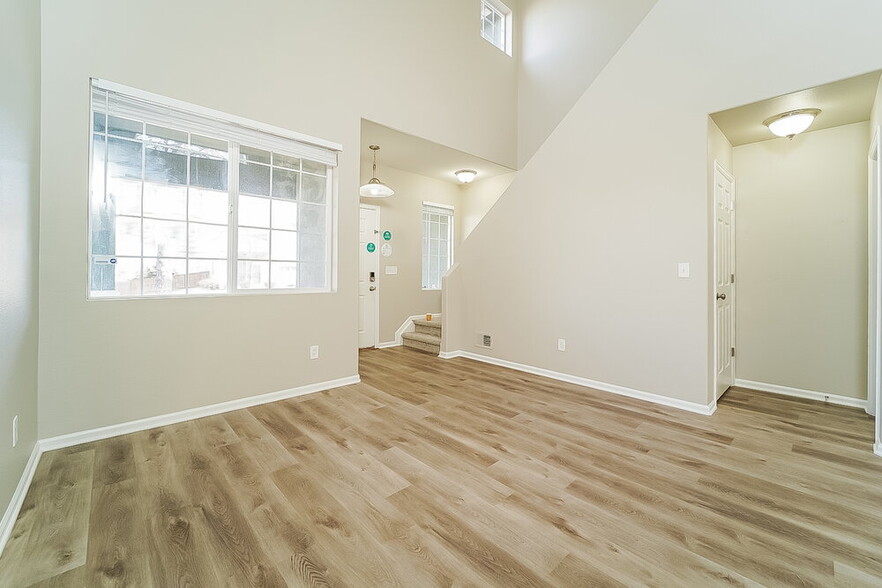 Building Photo - 4914 Collingswood Dr