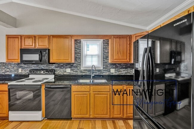 Building Photo - 1533 Blanton Ave SE