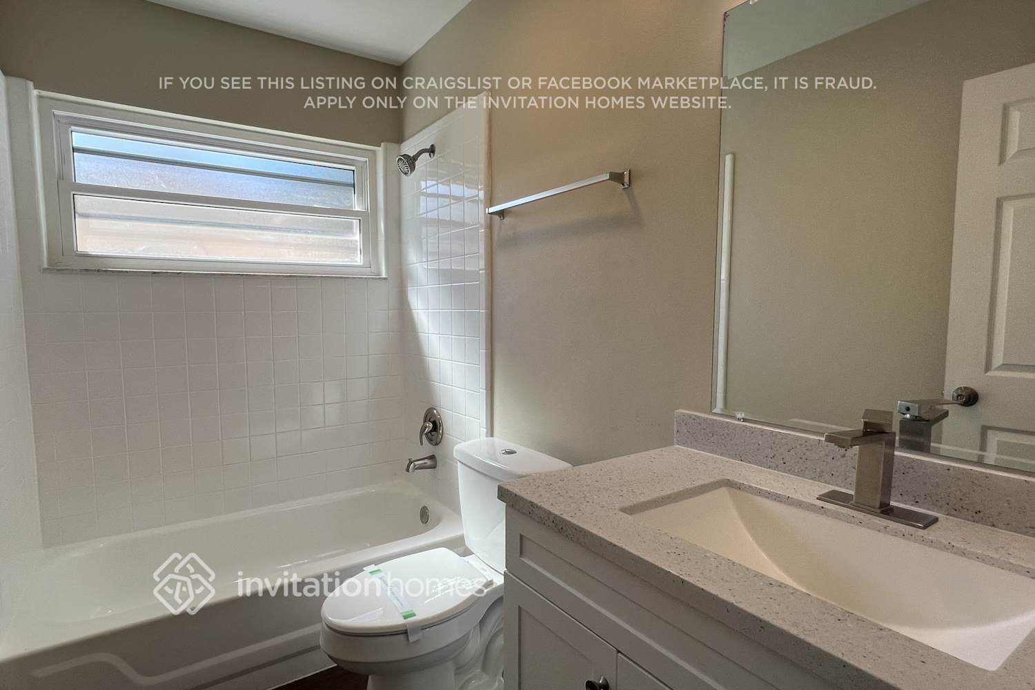 Building Photo - 15528 Hidden Lake Cir