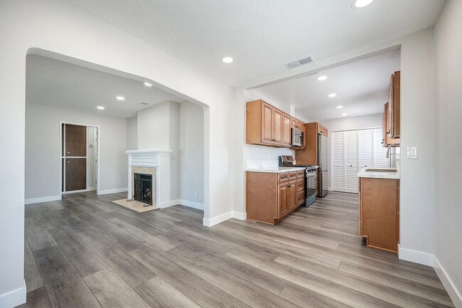 Building Photo - 197 Twin Oaks Cir