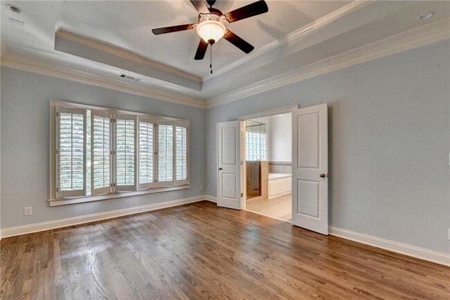 Building Photo - 350 Mystic Ridge Ln