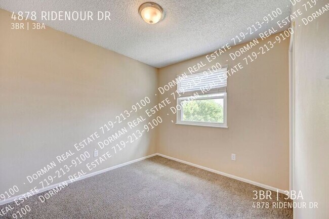 Building Photo - 4878 Ridenour Dr
