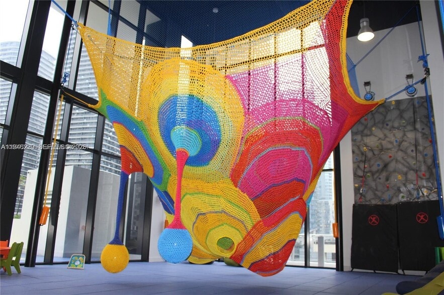 Building Photo - 1010 Brickell Ave