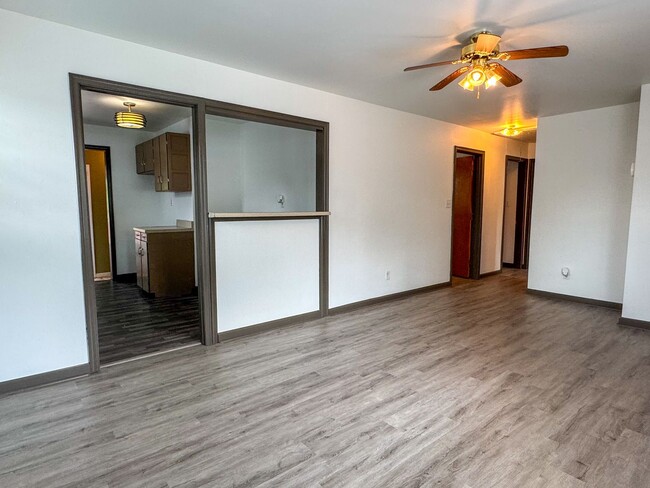 Building Photo - 1307 Tabb Ave