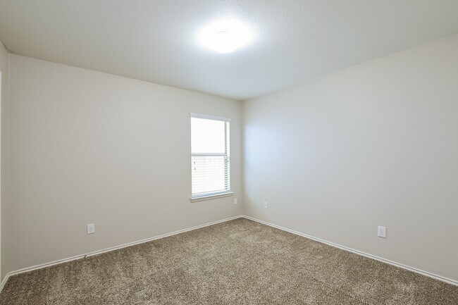 Building Photo - 20327 Louetta Reach Dr