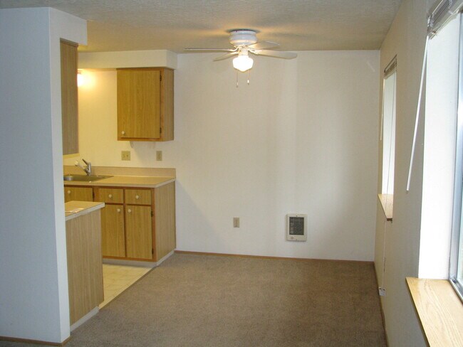 Building Photo - 4263 Tiffany Pl NE