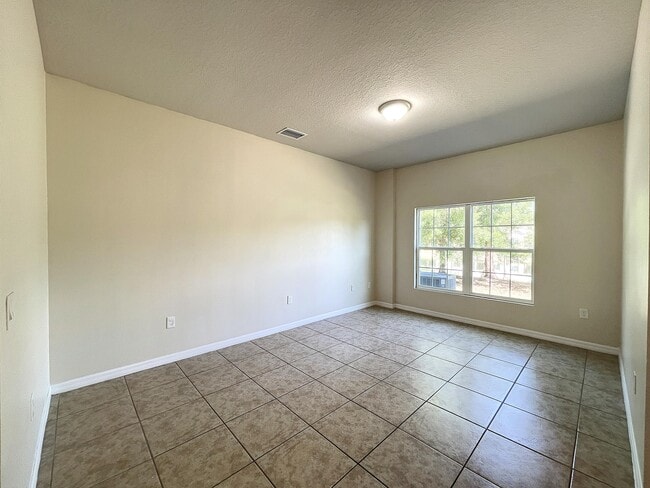 Building Photo - 3748 Chambers Ln