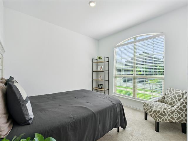 Building Photo - 3413 Kingsview Dr