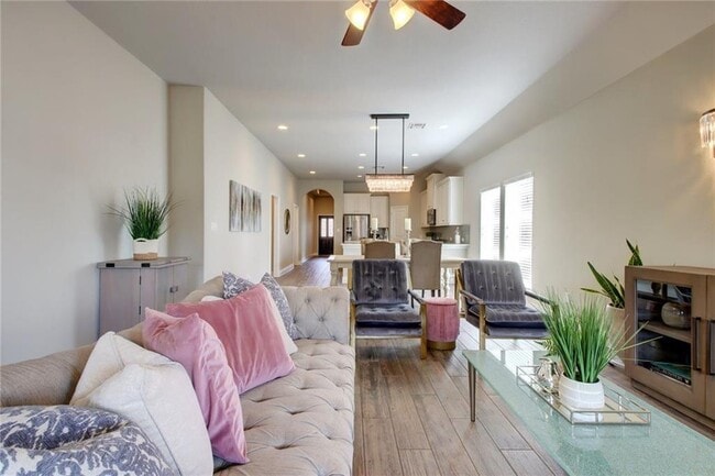 Building Photo - 18505 McKay Cove