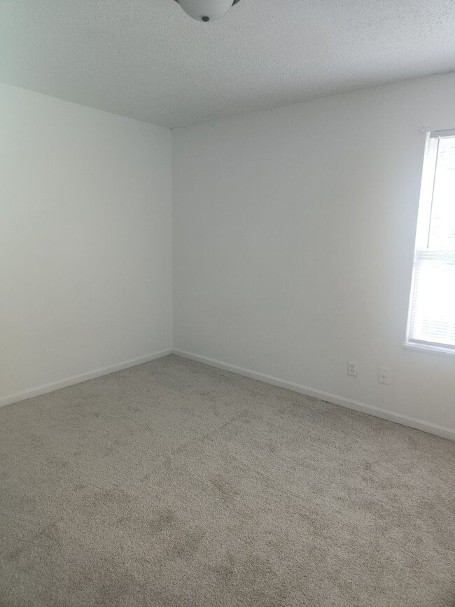 Building Photo - Cute and Cozy 2 Bedroom 1.5 Bath West Colu...
