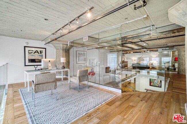 Building Photo - 1855 Industrial St